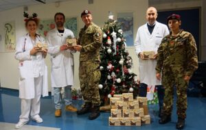 Babbo Natale in ospedale, al San Jacopo di Pistoia tanti regali per i bambini