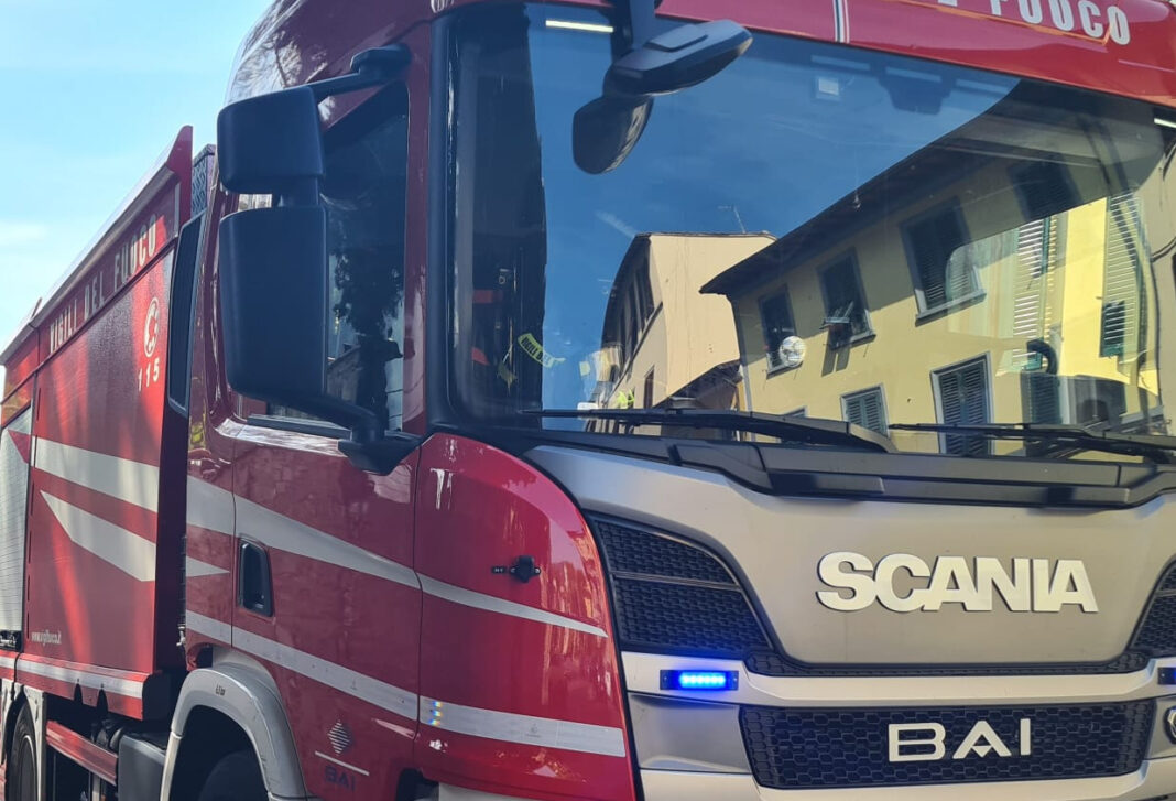 Castiglioncello, casa in fiamme. Morto uomo di 57 anni