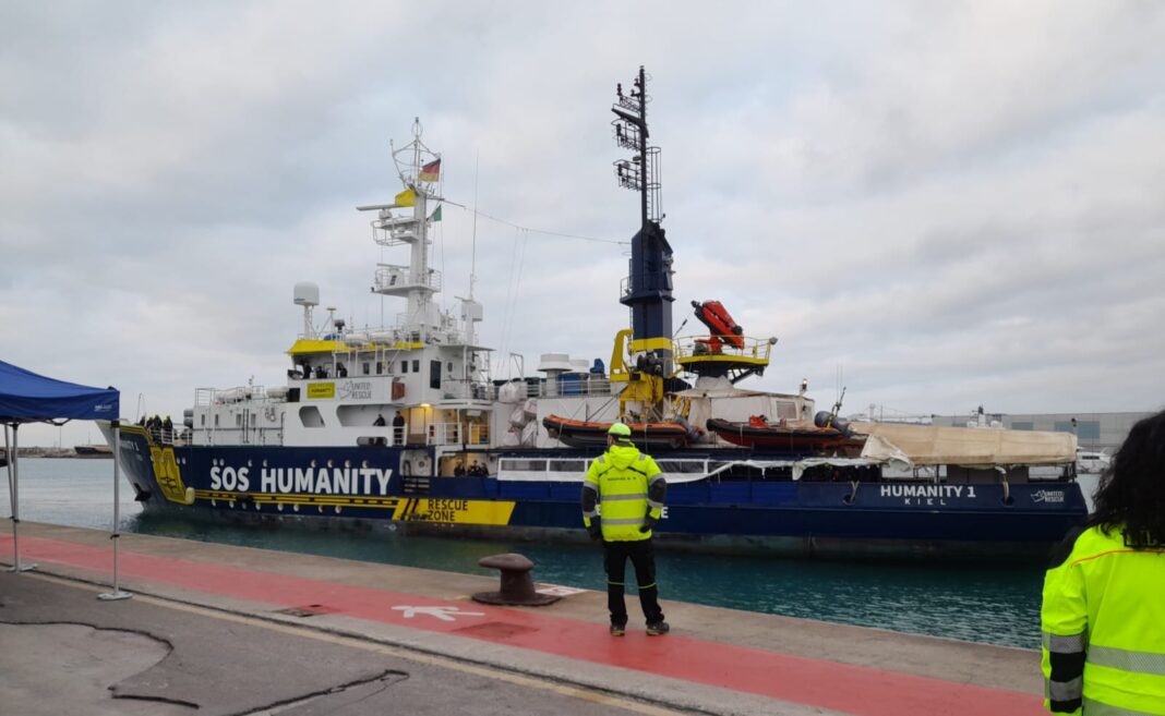 Humanity One a Marina di Carrara: minori in Toscana, adulti in Veneto