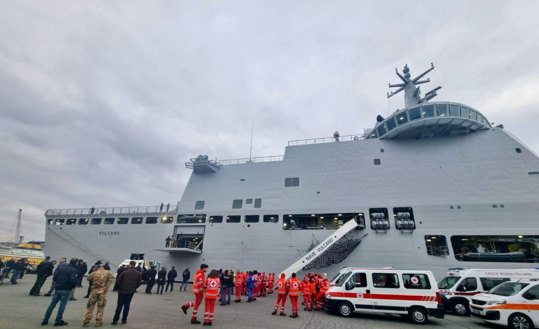 Nave Vulcano con bimbi palestinesi, i piccoli al Meyer di Firenze