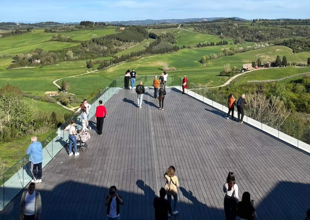 A Peccioli boom turisti, e il 'Borgo dei Borghi' si organizza