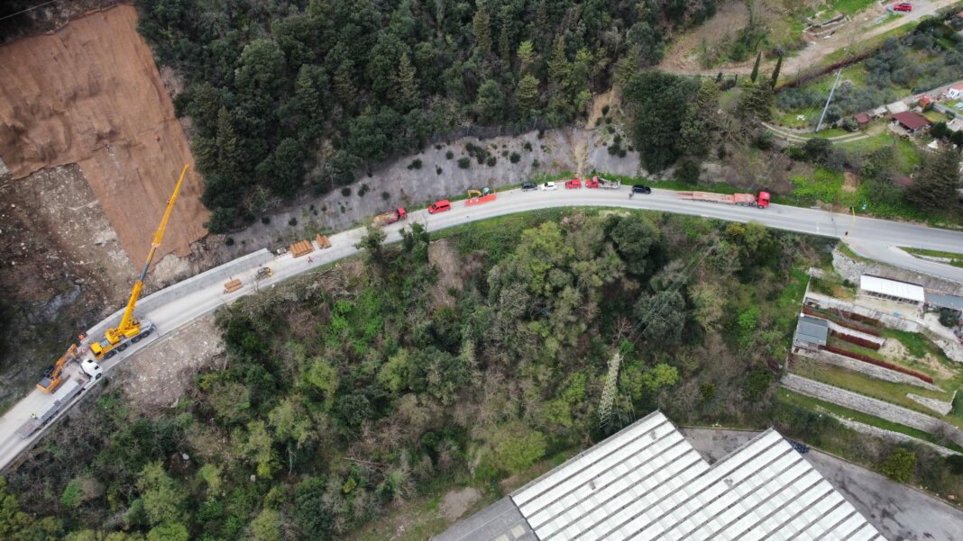 Frana in Val di Bisenzio, SR325 riapre a doppio senso