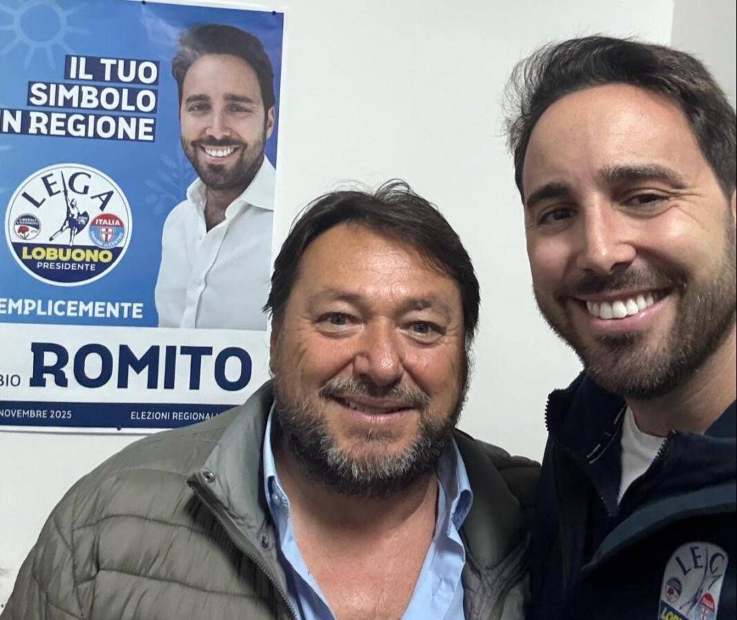 Candidato della Lega pubblica foto con il sosia di Ranucci: “Anche lui vota per noi”