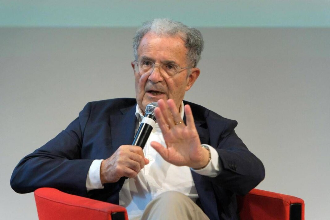 Prodi: “Meloni obbediente a Trump. Alternativa al governo è scarsa, non ha forza né visione”